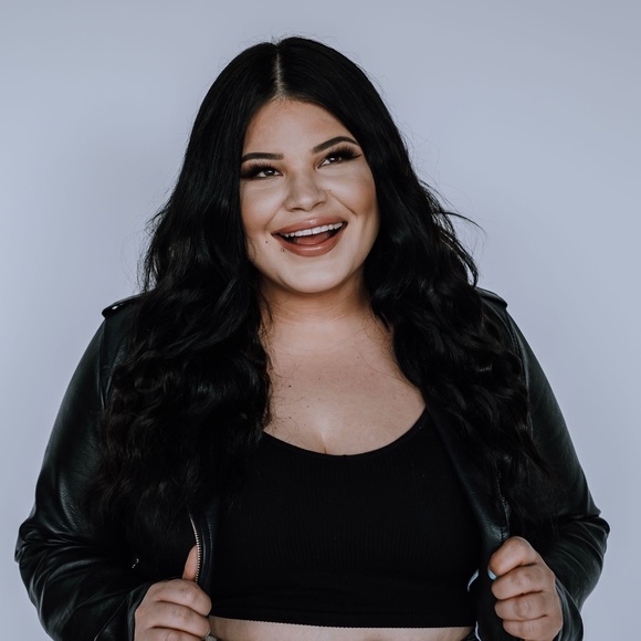 Meet your Posher, Kae - Picture 1 of 1